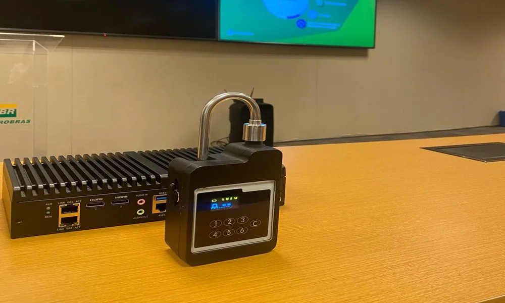 Workshop Novalogi na Petrobras, cadeado IoT BLE/RFID e Nova Vision AI Box em reunião estratégica